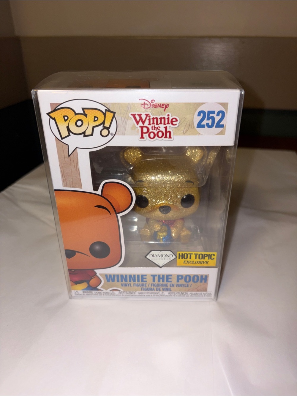 Funko Pop! Disney Winnie the Pooh Gold Glitter Vinyl Figure (#252)